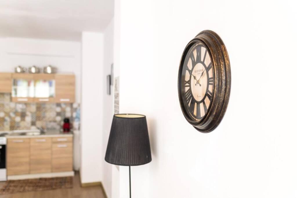 Argy's Apartment *